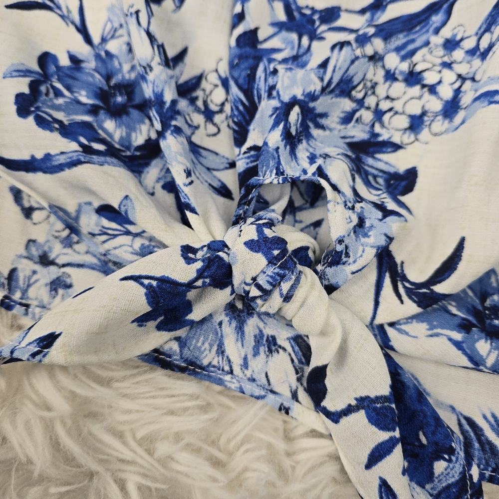 ALYX Floral Pullover Top with V Neckline and Tied Lower Front - Picture 9 of 12